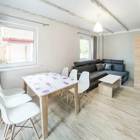 Nowe Komfortowe Albatros 롯지