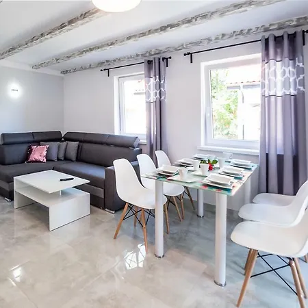 롯지 Nowe Komfortowe Albatros 웨바